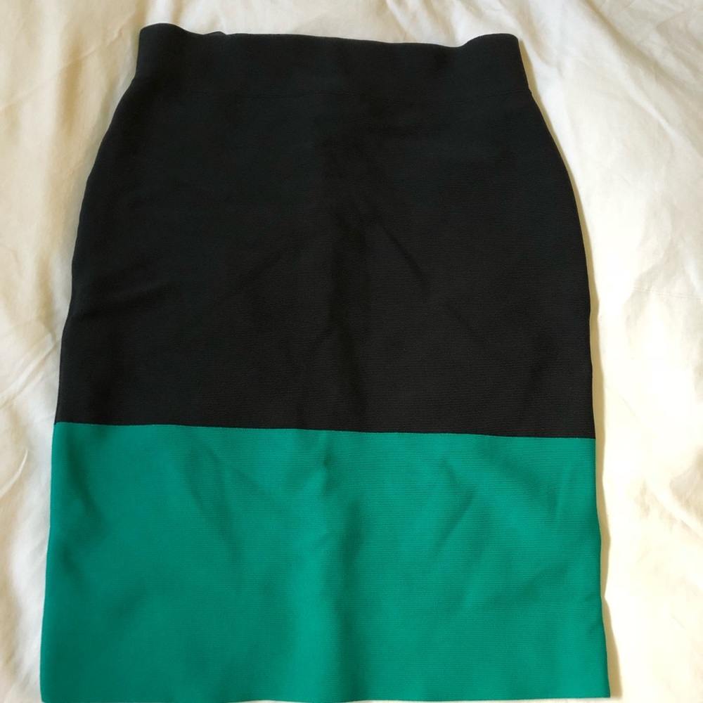 NWOT BCBGmaxazria Black & Green Bandage Skirt Sz S